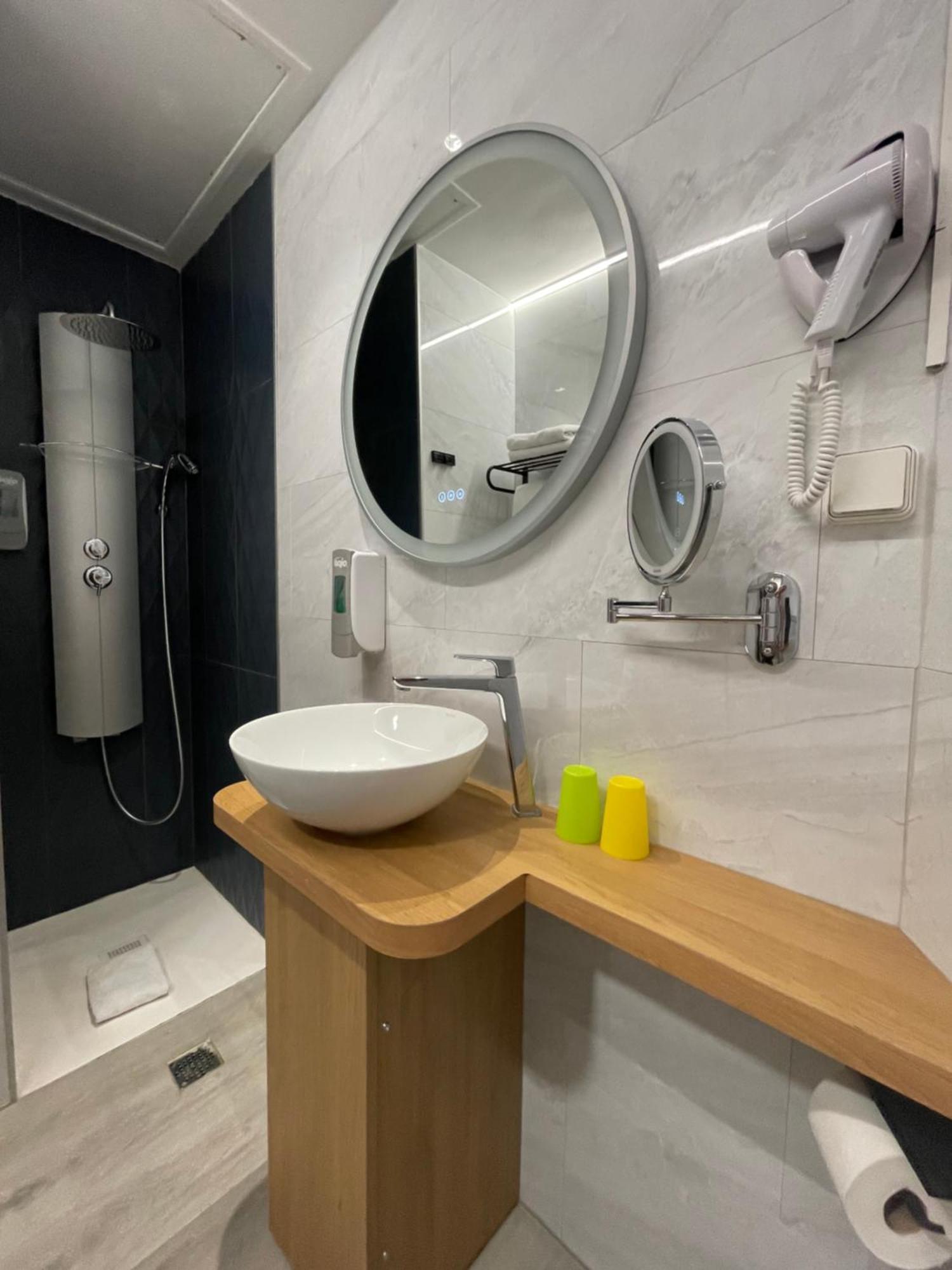 Le Strasbourg Hotel Montpellier Bagian luar foto