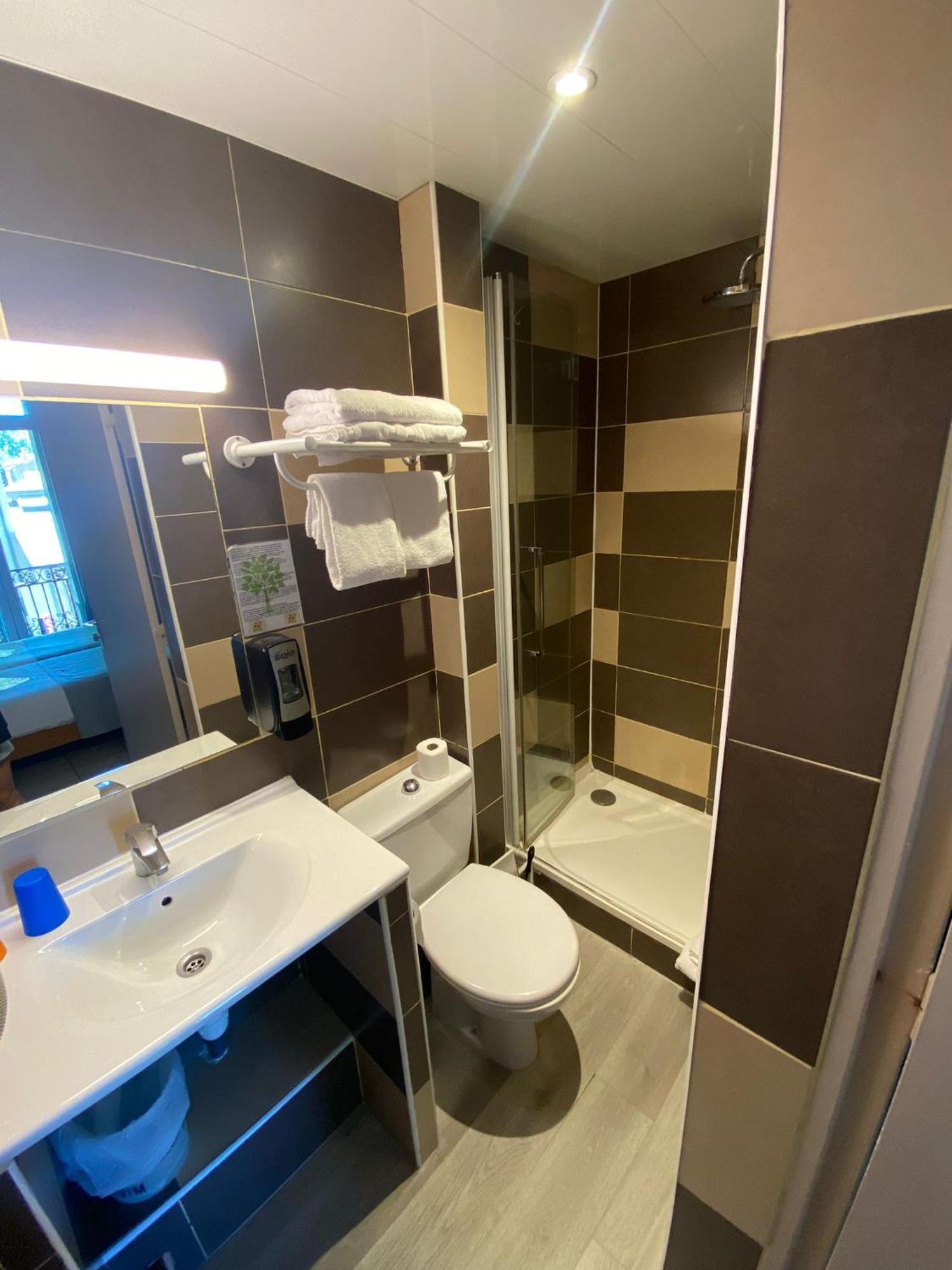 Le Strasbourg Hotel Montpellier Bagian luar foto