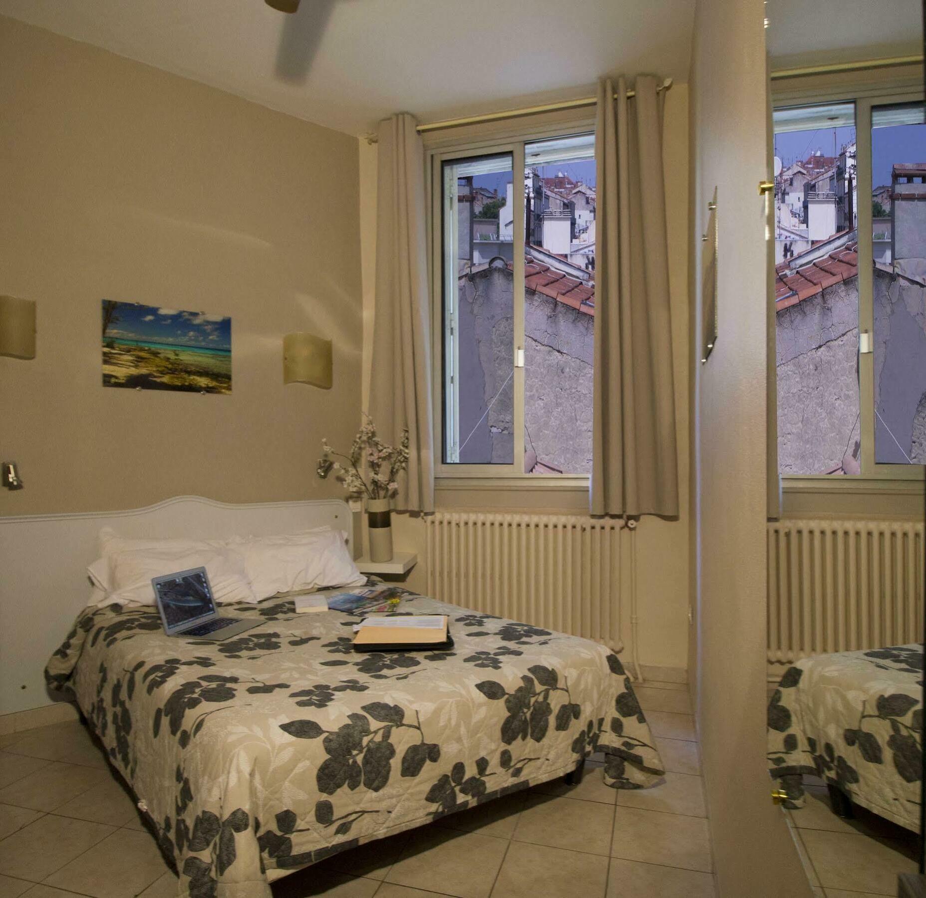 Le Strasbourg Hotel Montpellier Bagian luar foto