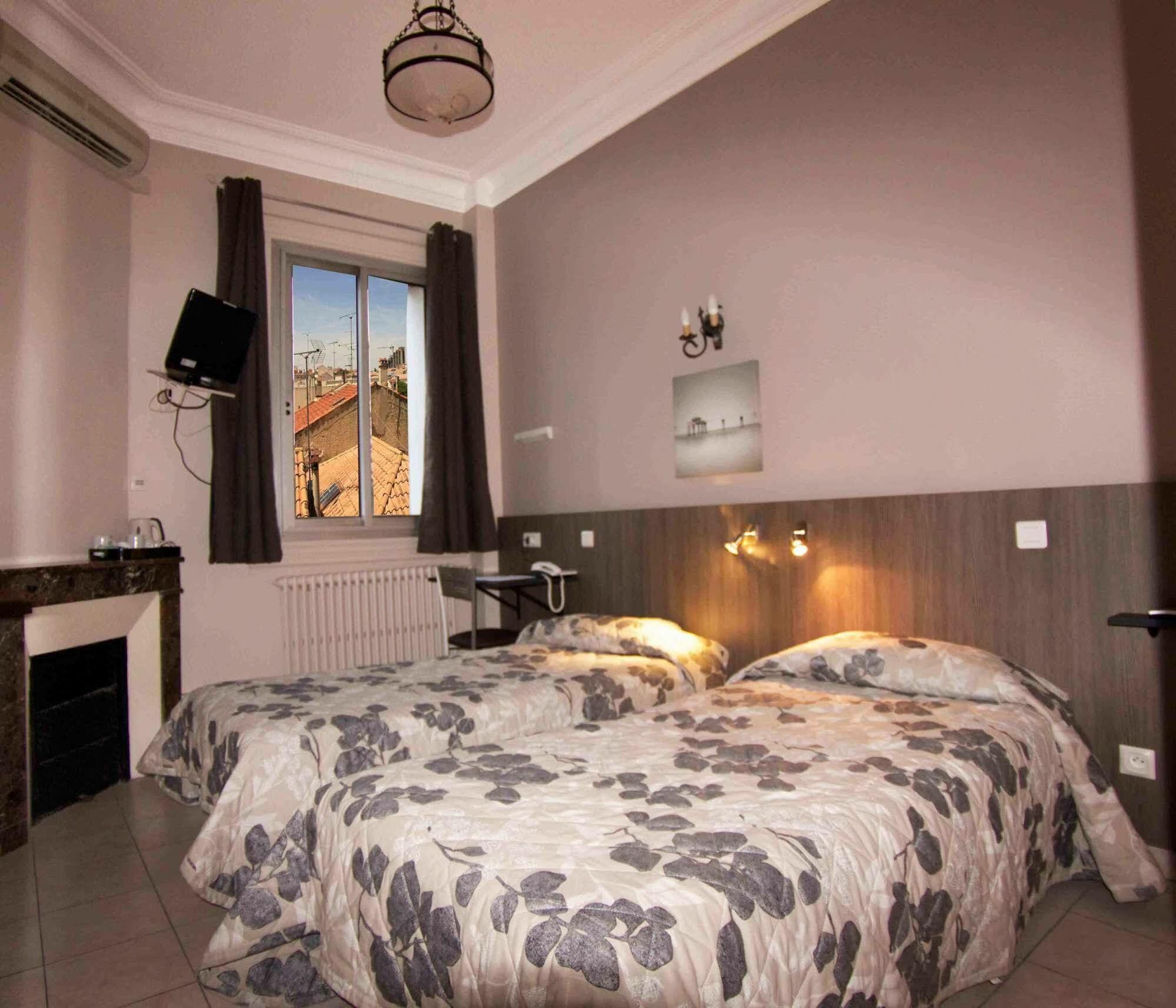 Le Strasbourg Hotel Montpellier Bagian luar foto