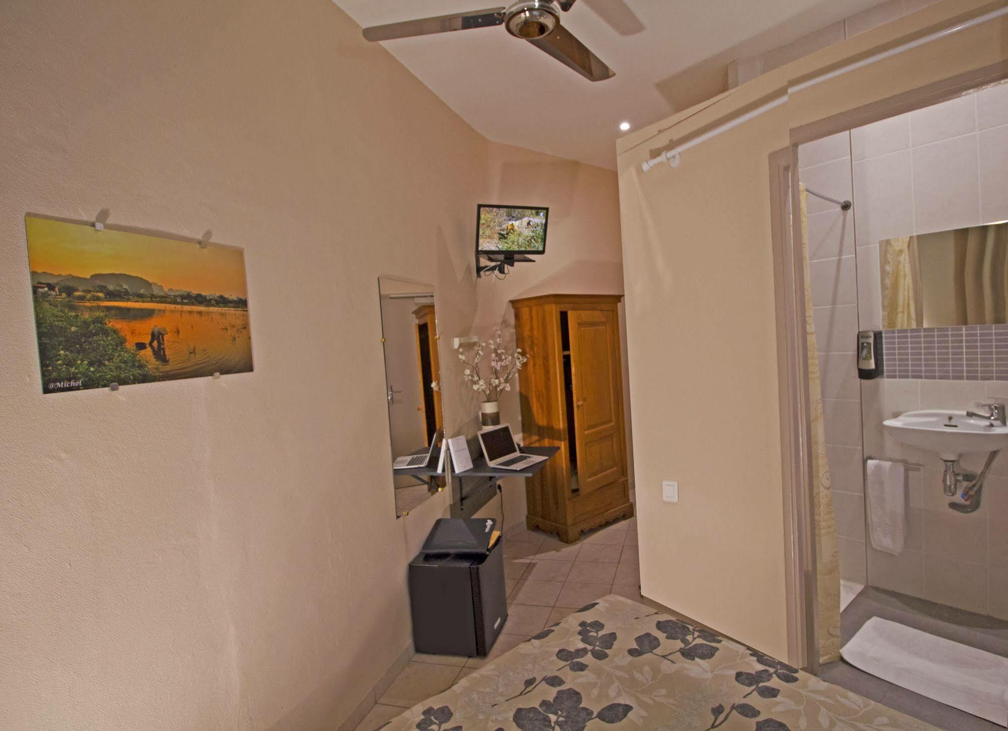 Le Strasbourg Hotel Montpellier Bagian luar foto