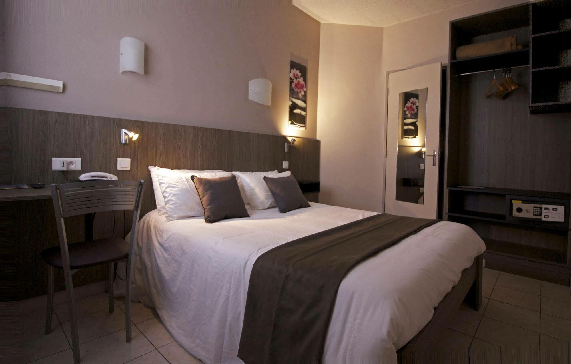 Le Strasbourg Hotel Montpellier Bagian luar foto