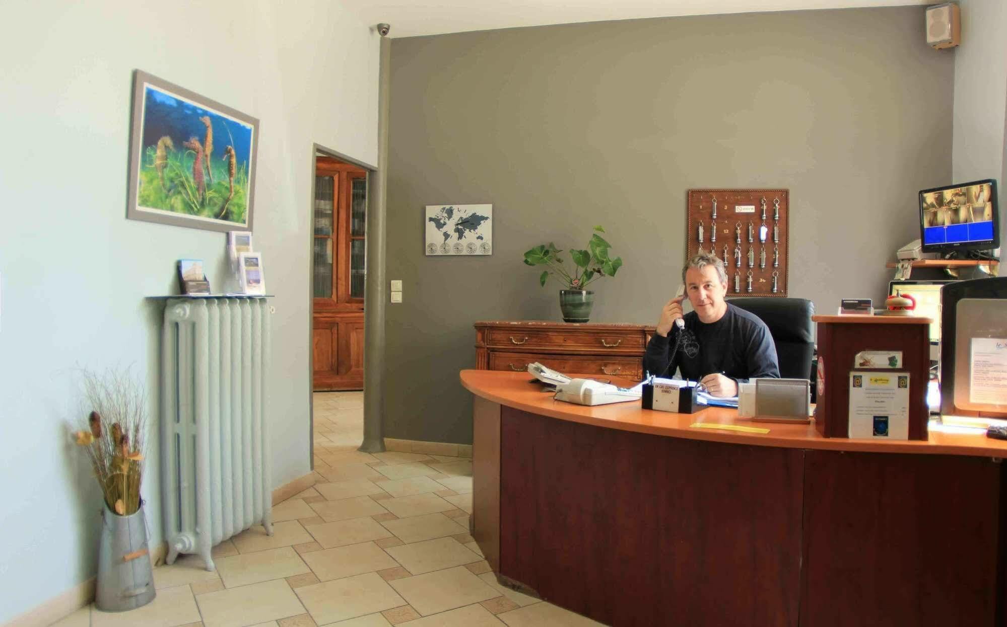 Le Strasbourg Hotel Montpellier Bagian luar foto